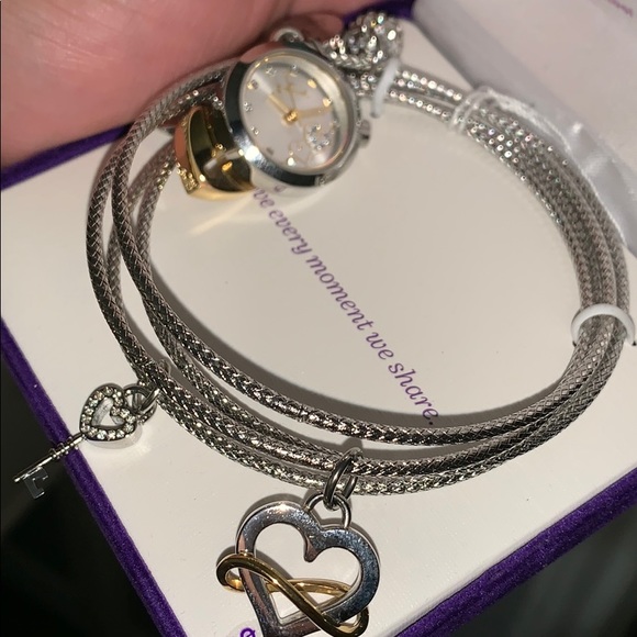 Stainless steel watches bracelet - Picture 2 of 3